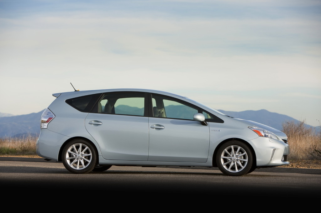 Whats The Difference Between The Prius C And Prius V Toyota Of Ardmore